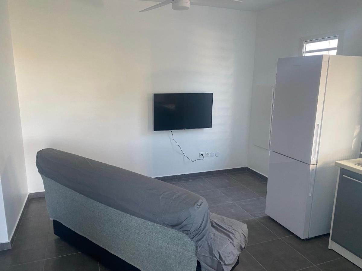Le Domaine De Kazo Kilou Titine Apartment เลอโกซิเยร์ ภายนอก รูปภาพ